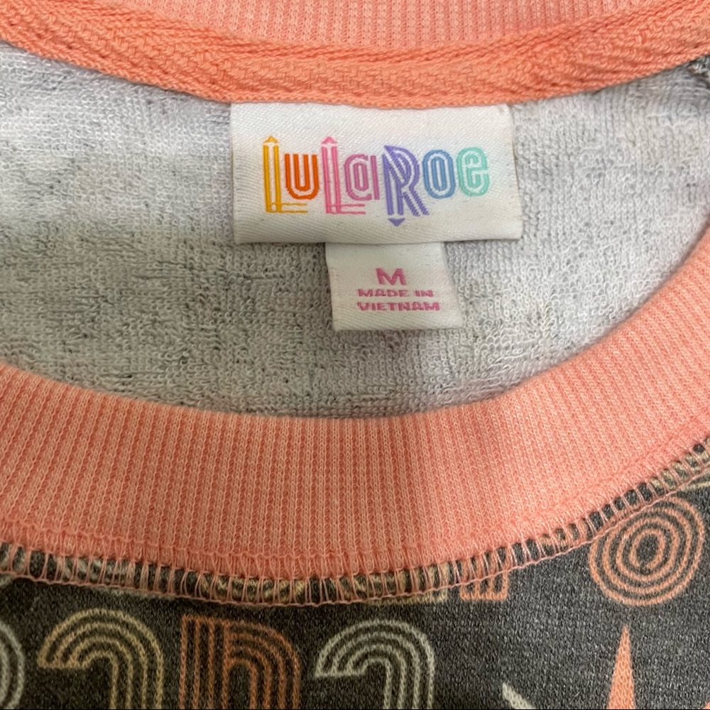 LuLaRoe Jane top medium EUC Statue of Liberty - Picture 3 of 3